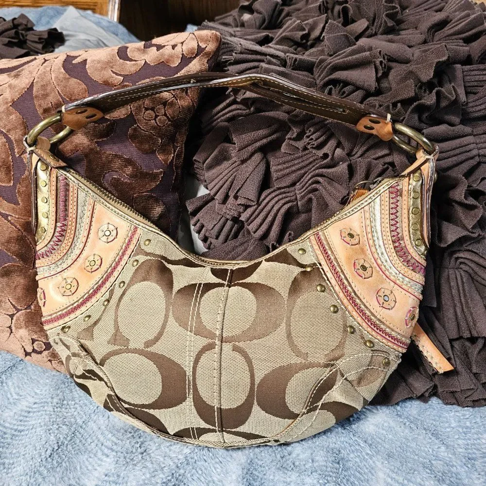 Near Vintage Coach Y2k Bohemian Soho Hobo Shoulder Bag Purse with Whipstitch - Picture 2 of 8